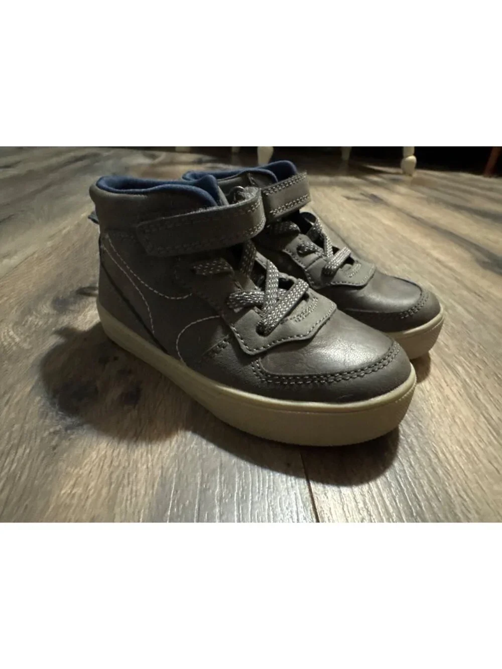 OshKosh Bgosh Kids Grey High-Top Sneakers Size 8 Wipe-Away Tech Easy-Clean Casua